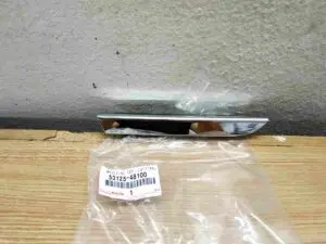 Moldura cromada radiador Toyota