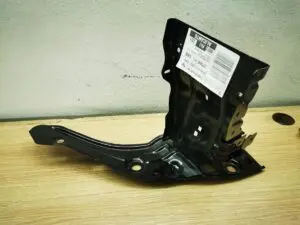 Soporte superior delantero izquierdo Dacia Duster II