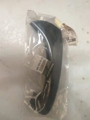 Moldura manija puerta trasera derecha Dacia nueva original